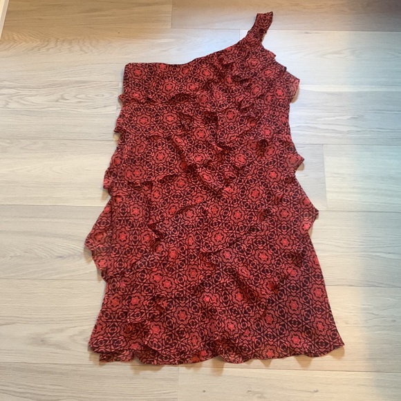 One shoulder ruffle layered dress - Picture 2 of 4